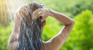 ‘Naturally Derived’ Crystal Clear, Betaine-Free Conditioning: Shampoo